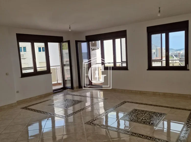 Квартира 3 комнаты 120 м² Бечичи, Черногория