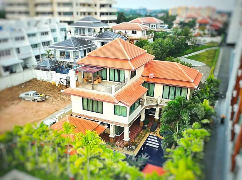 5 bedroom villa 450 m² Ban Na Chom Thian, Thailand