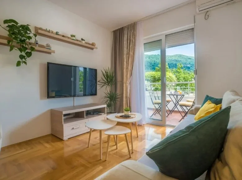 Mieszkanie 2 pokoi 86 m² Budva, Czarnogóra