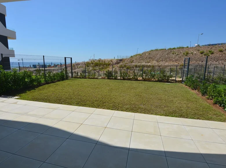 2 bedroom apartment 67 m² Fuengirola, Spain