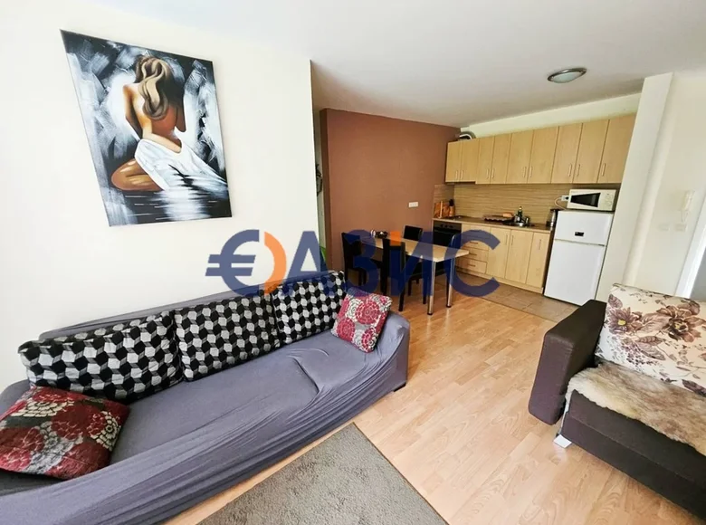 Mieszkanie 2 pokoi 67 m² Nesebyr, Bułgaria