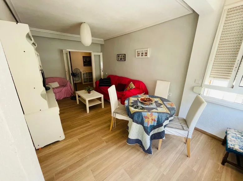 Apartamento 4 habitaciones  Alicante, España