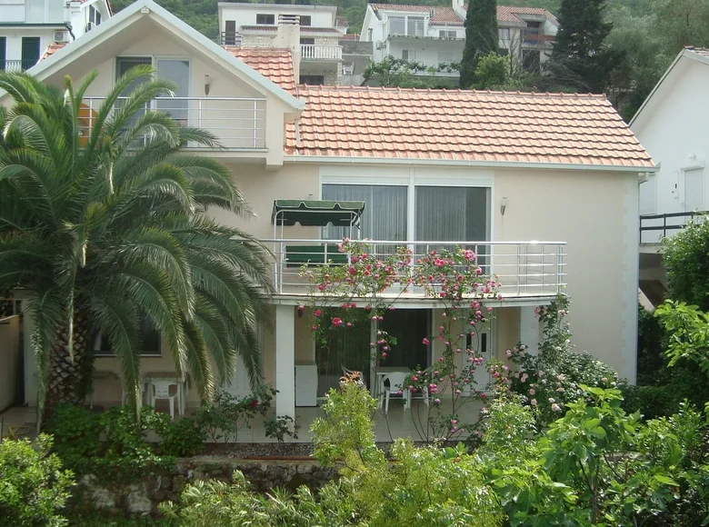 House 142 m² Krasici, Montenegro