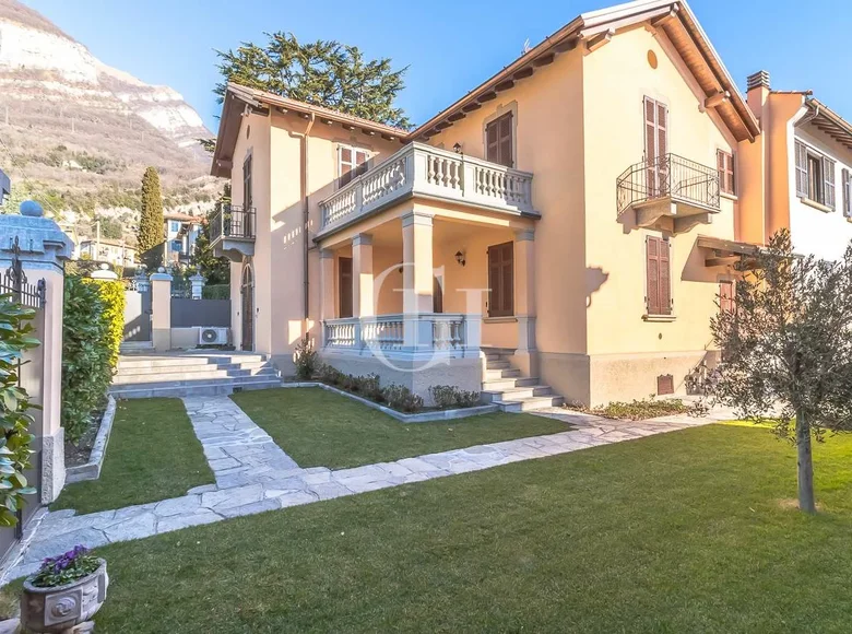 4 bedroom Villa 260 m² Tremezzina, Italy