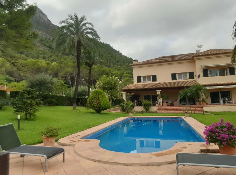 6 bedroom villa 751 m² Gandia, Spain