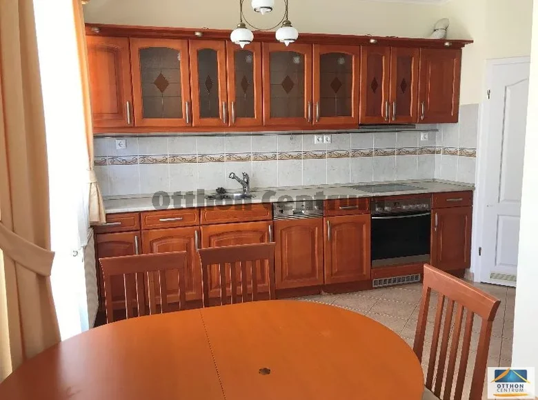 Mieszkanie 3 pokoi 82 m² Budapeszt, Węgry