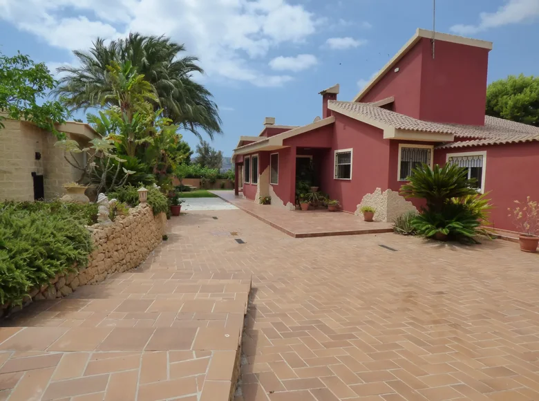 Chalet 646 m² Alicante, Spain