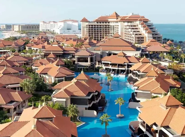 Propiedad comercial 982 m² en Dubái, Emiratos Árabes Unidos
