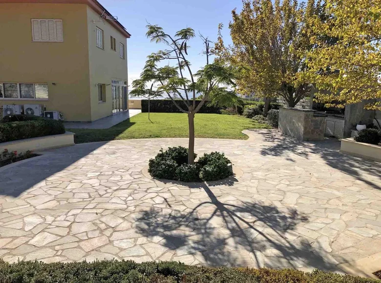 5 bedroom house 668 m² Koinoteta Pyrgou Lemesou, Cyprus