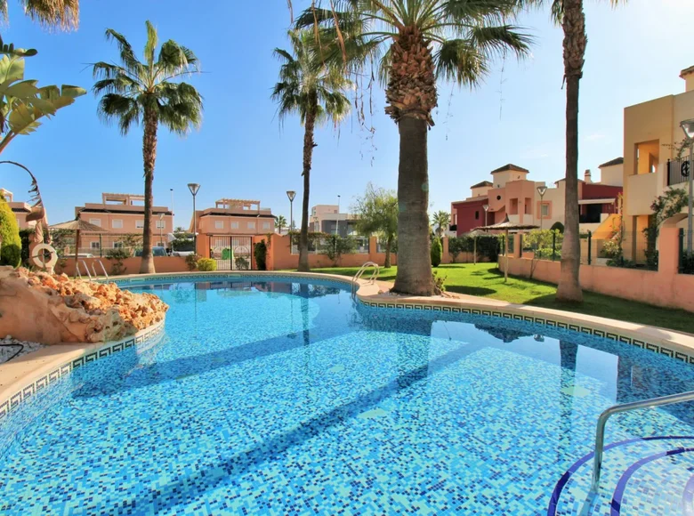 2 bedroom apartment 65 m² Torrevieja, Spain