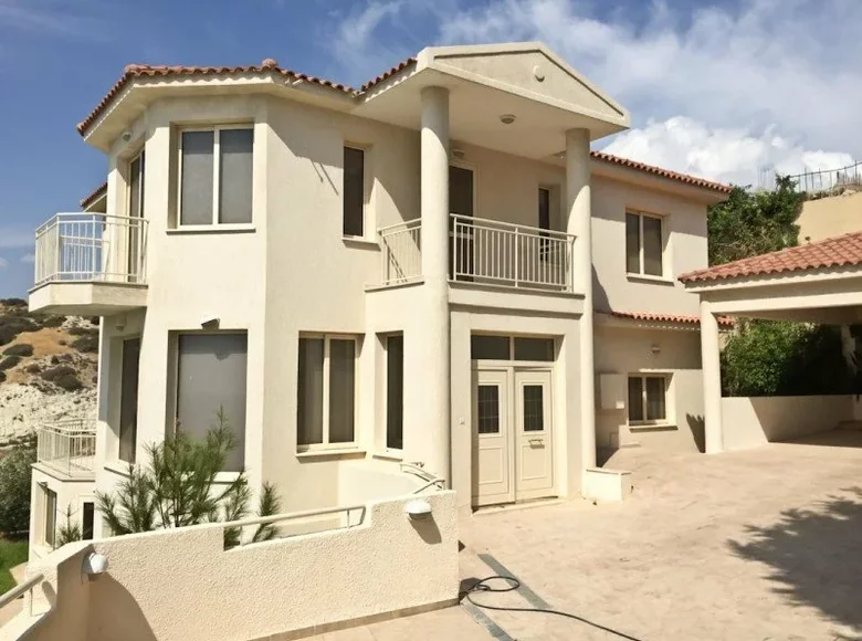 Dom 4 pokoi 305 m² Społeczność St. Tychon, Cyprus