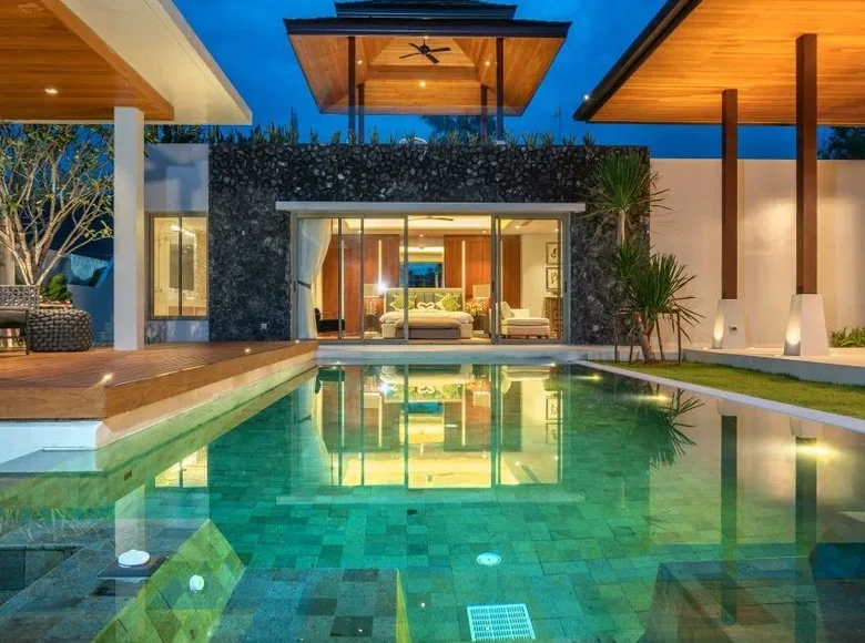 4 bedroom Villa 810 m² Phuket, Thailand