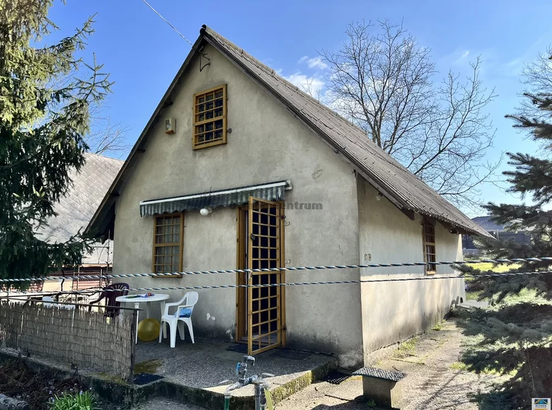 House 33 m² Szigetszentmiklos, Hungary