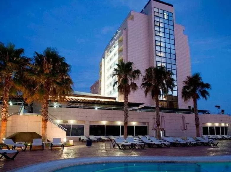 Hotel 4 755 m² en Guarroman, España