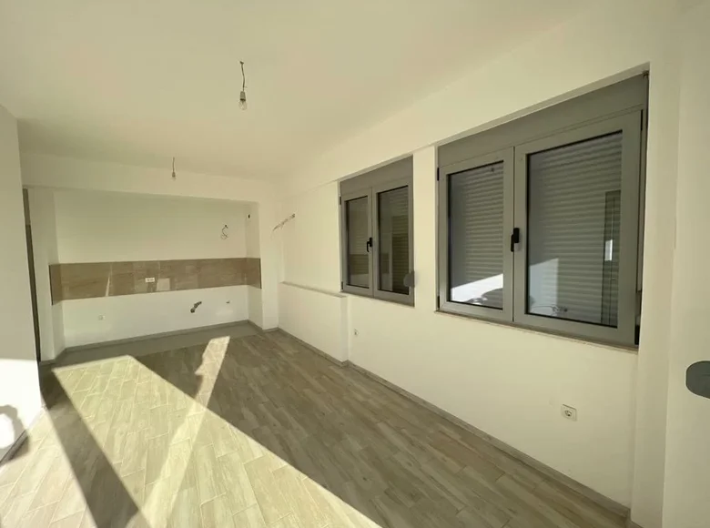 2 bedroom apartment 72 m² Ulcinj, Montenegro