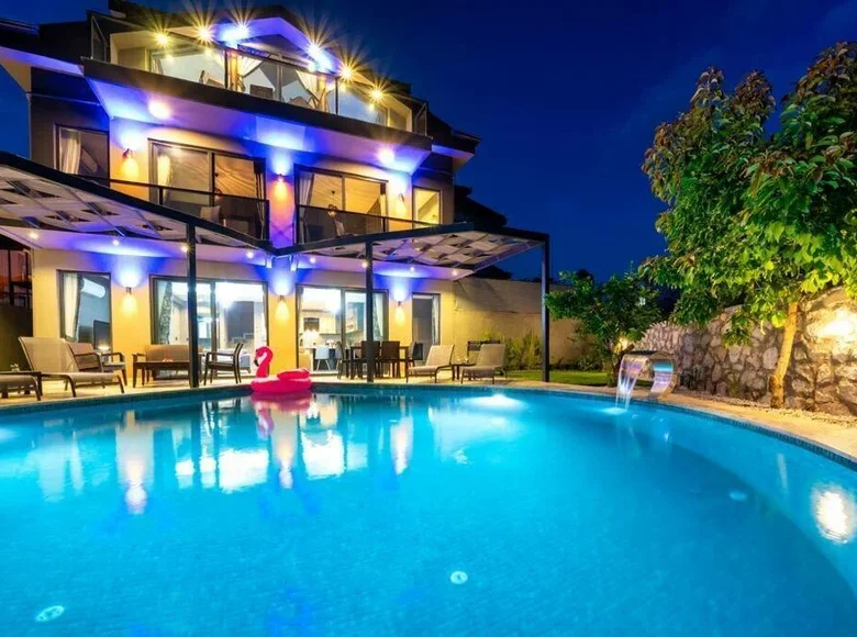 3 bedroom villa 220 m² Fethiye, Turkey