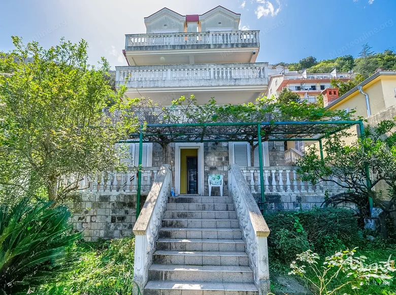 Villa 6 habitaciones 400 m² Herceg Novi, Montenegro