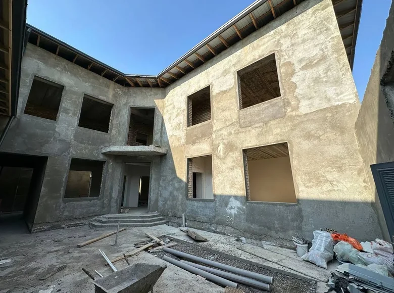 Uy 5 xonalar 250 m² in Shaykhontohur Tumani