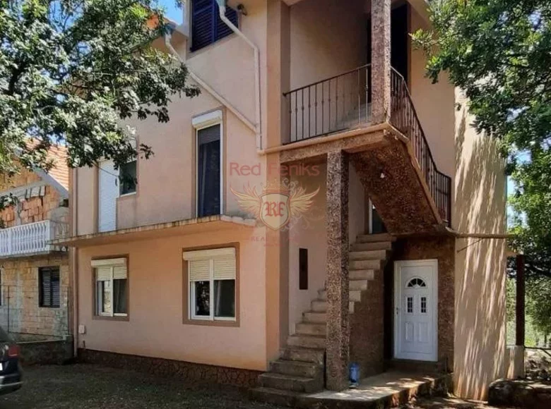 Casa 5 habitaciones 239 m² Lustica, Montenegro