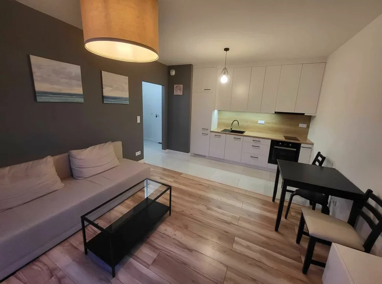 Mieszkanie 2 pokoi 43 m² w Warszawa, Polska