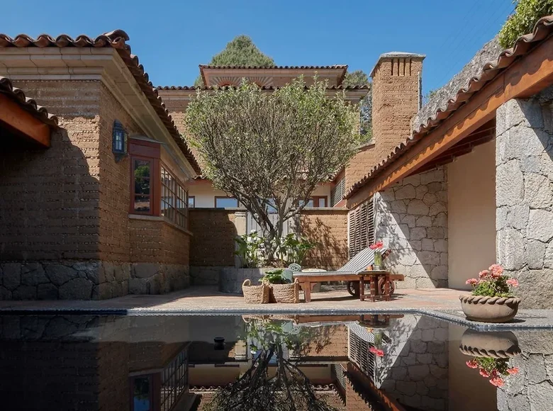 4 bedroom house 1 200 m² Mexico City, Mexico