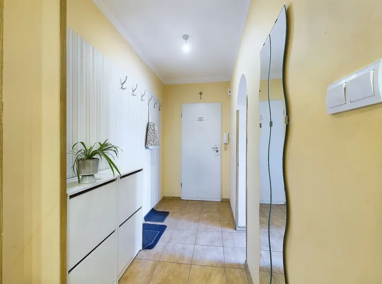 Mieszkanie 6 pokojów 65 m² Poznań, Polska