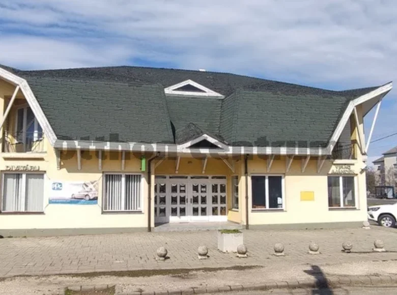 Commercial property 300 m² in Debreceni jaras, Hungary