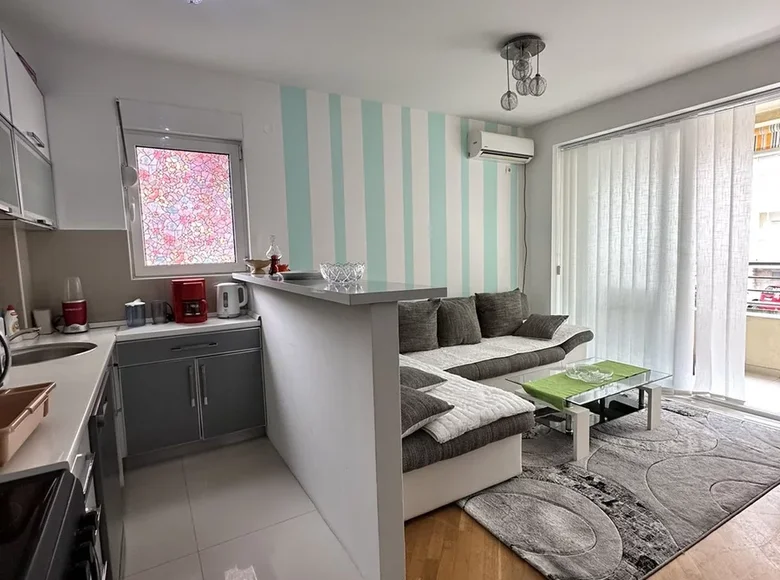 Mieszkanie 2 pokoi 594 m² Budva, Czarnogóra