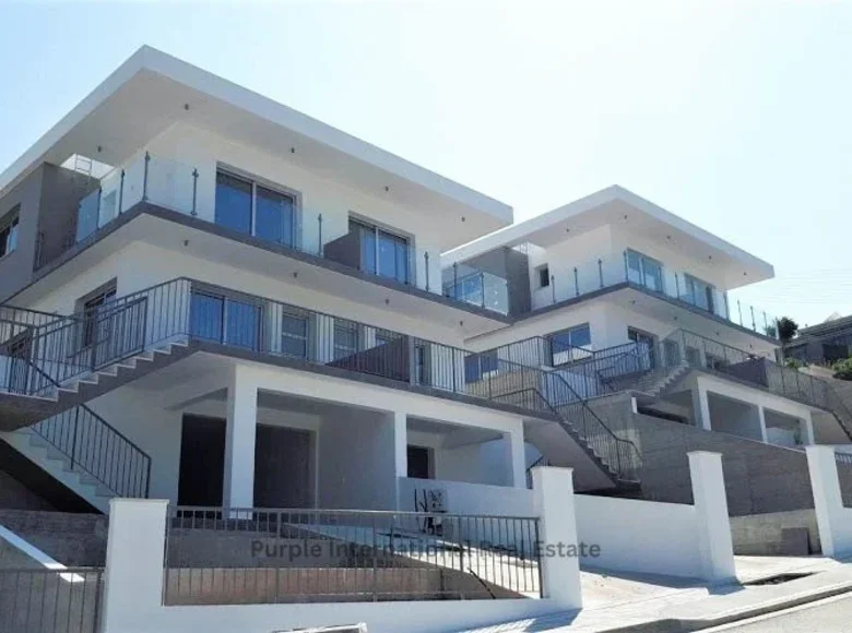4-Schlafzimmer-Villa 200 m² Kamares, Zypern