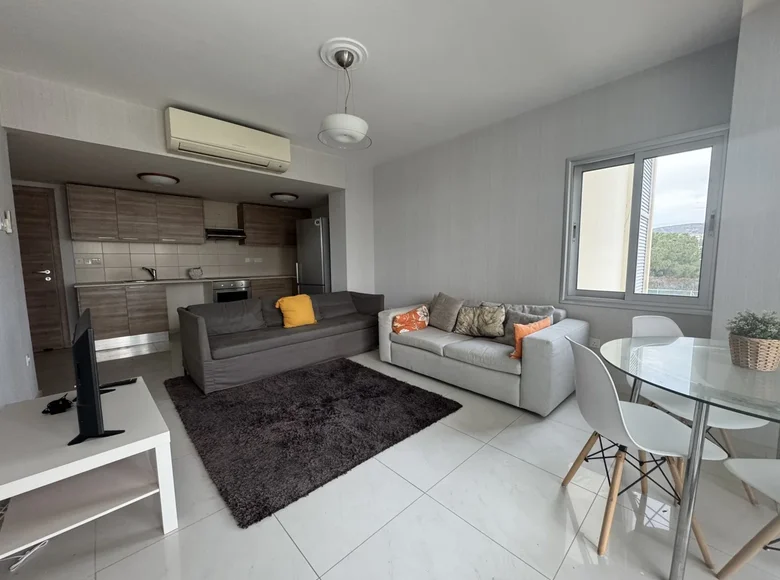 Apartamento 2 habitaciones 91 m² Koinoteta Agiou Tychona, Chipre