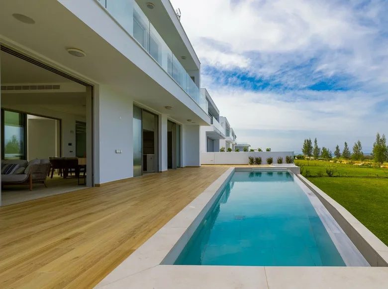 Villa 7 chambres 411 m² Paralimni, Bases souveraines britanniques