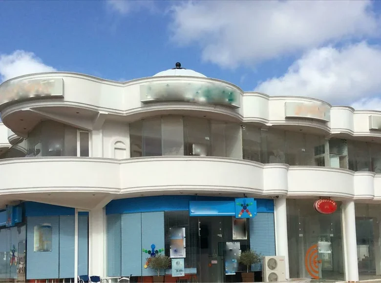 Commercial property 600 m² in Municipality of Saronikos, Greece