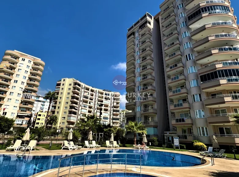 2 bedroom apartment 120 m² Mahmutlar, Turkey