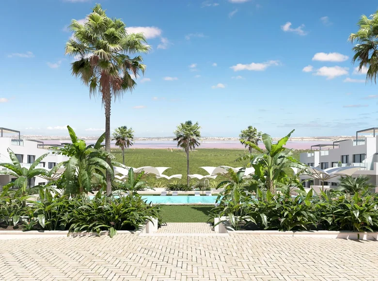 Mieszkanie 2 pokoi 146 m² Torrevieja, Hiszpania
