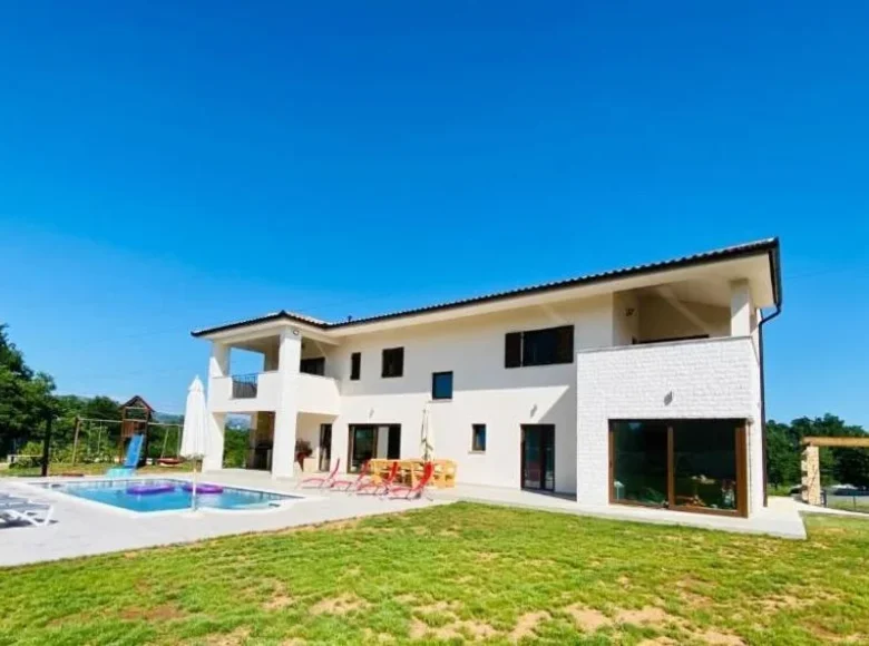 Villa de 4 dormitorios 250 m² Rabac, Croacia