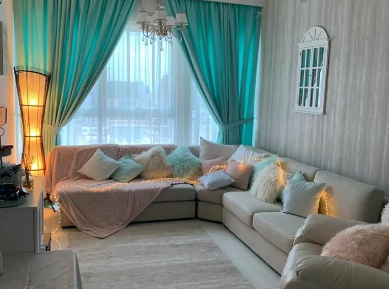 Mieszkanie 3 pokoi 145 m² Abu Zabi, Emiraty Arabskie