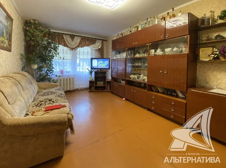 2 room apartment 46 m² Kamieniuki, Belarus