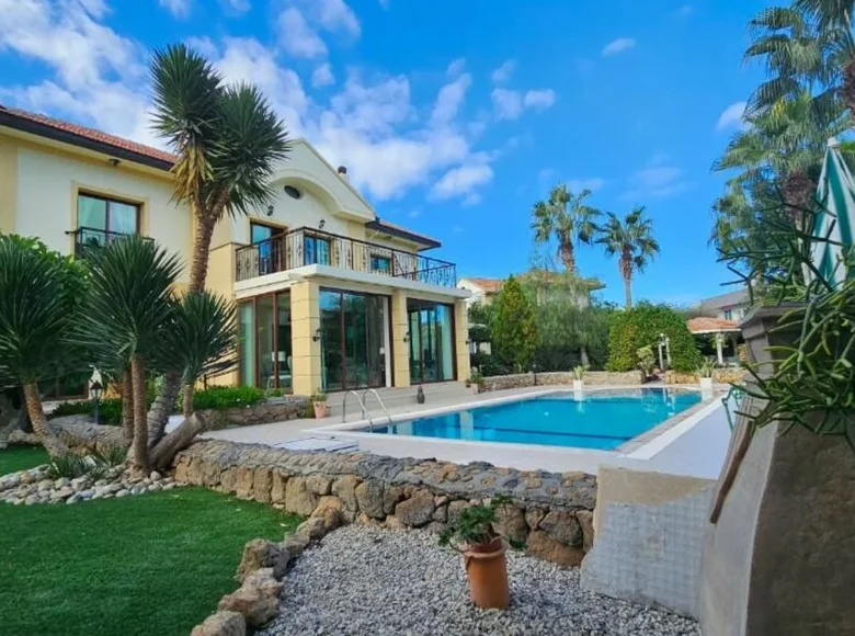 4 bedroom Villa 200 m² Lapithos, Northern Cyprus