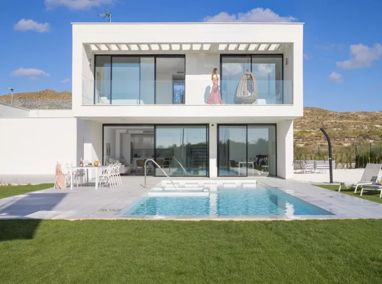 Villa de tres dormitorios 427 m² Murcia, España