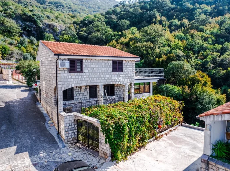 Maison 6 chambres 237 m² Becici, Monténégro