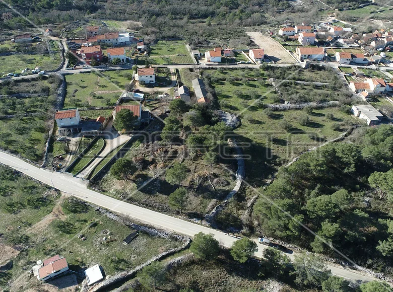 Land 470 m² Bilice, Croatia