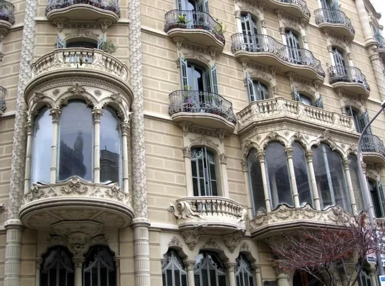 Nieruchomości inwestycyjne 2 800 m² Barcelones, Hiszpania