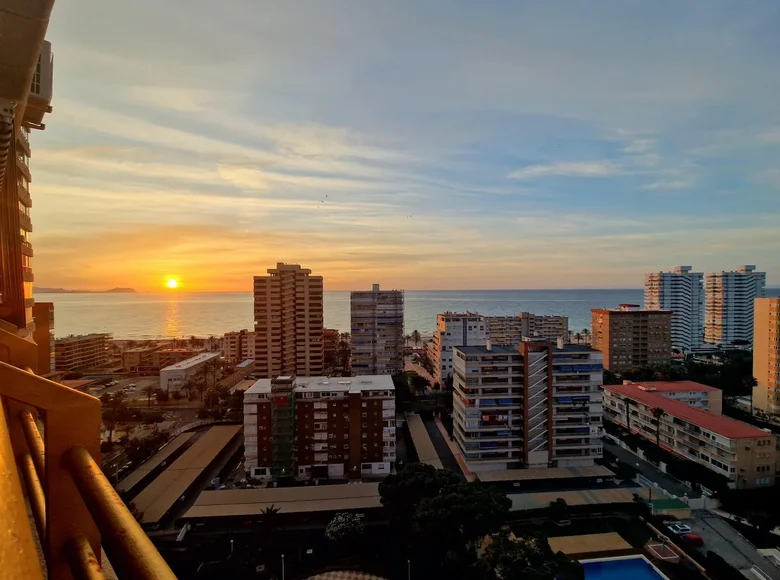 Apartamento 4 habitaciones  Alicante, Španjolska