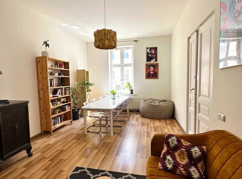 Mieszkanie 3 pokoi 84 m² w Kraków, Polska