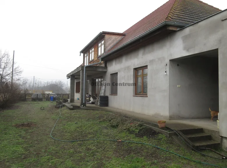 6 room house 200 m² Kecskemeti jaras, Hungary