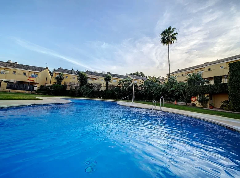 Dom 3 pokoi 132 m² Malaga, Hiszpania