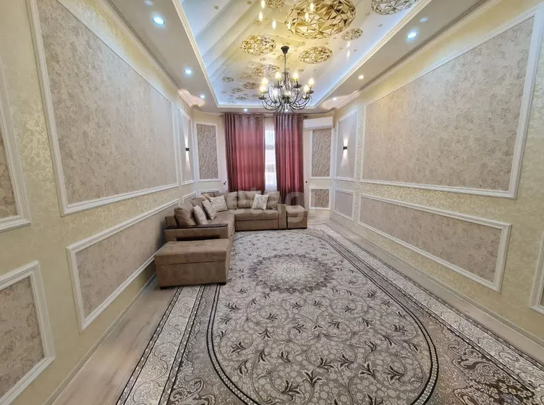 Kvartira 3 xonalar 81 m² Samarqandda