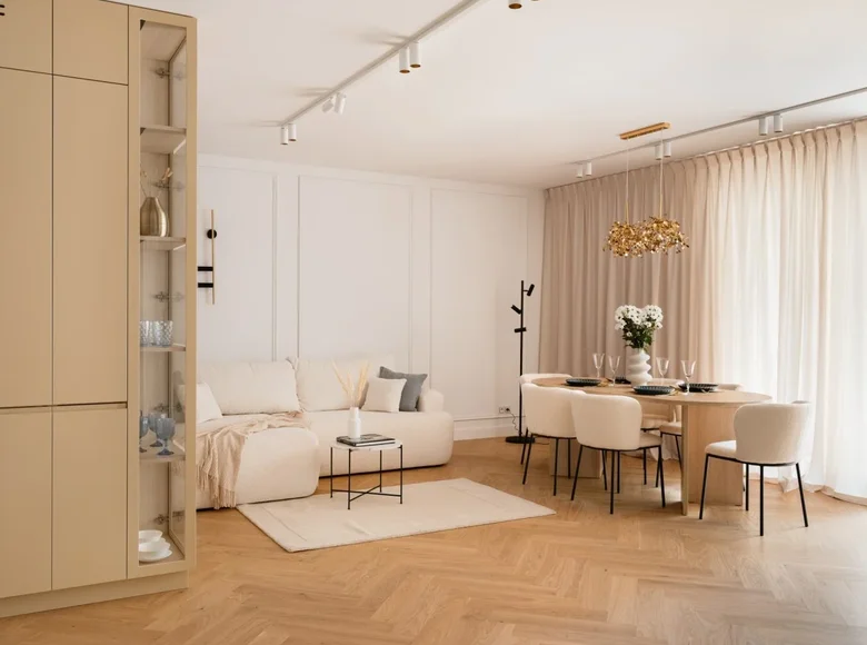 5 room apartment 117 m² Warsaw, Poland