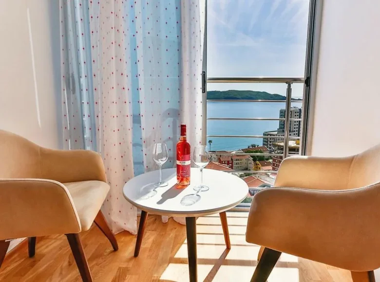 1 bedroom apartment 90 m² Rafailovici, Montenegro