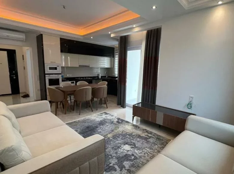 Mieszkanie 2 pokoi 82 m² Alanya, Turcja
